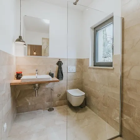 בית נופש Haus In Novigrad Mit Privatem Pool *