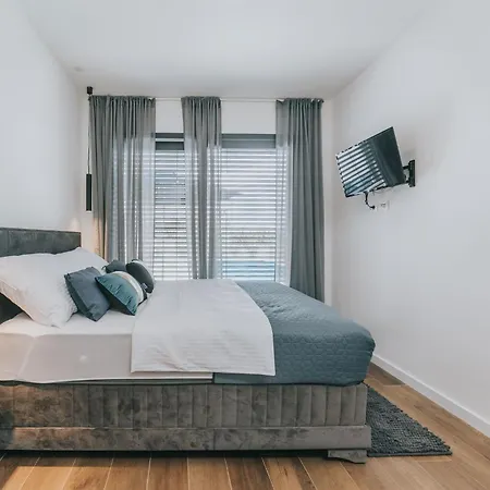Haus In Novigrad Mit Privatem Pool * Karpinjan